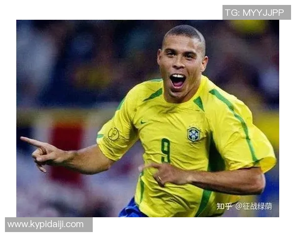 盘点去年全球最受关注的足球球星排名与表现全面解析 盘点去年全球最受关注的足球球星排名与表现全面解析